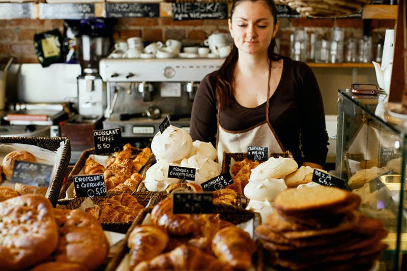 bijbaantje als winkelmedewerker in een bakkerij n