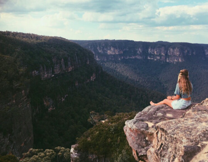 au pair hannah in australia on a cliff